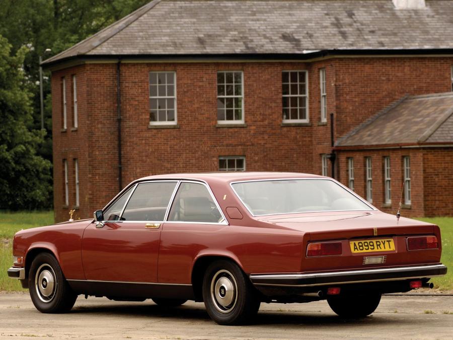  Rolls-Royce Camargue 1975 года  (UK) (фото 4 из 16)